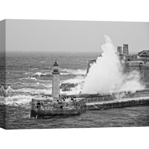 Quadro, stampa su tela. Faro nella tempesta (B&W) di Pangea Images