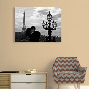 Liebe Fotokunst. Leinwandbilder und Poster. Ein Kuss in Paris