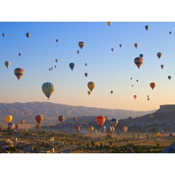 Quadro, stampa mongolfiere In volo sopra la Cappadocia, Turchia